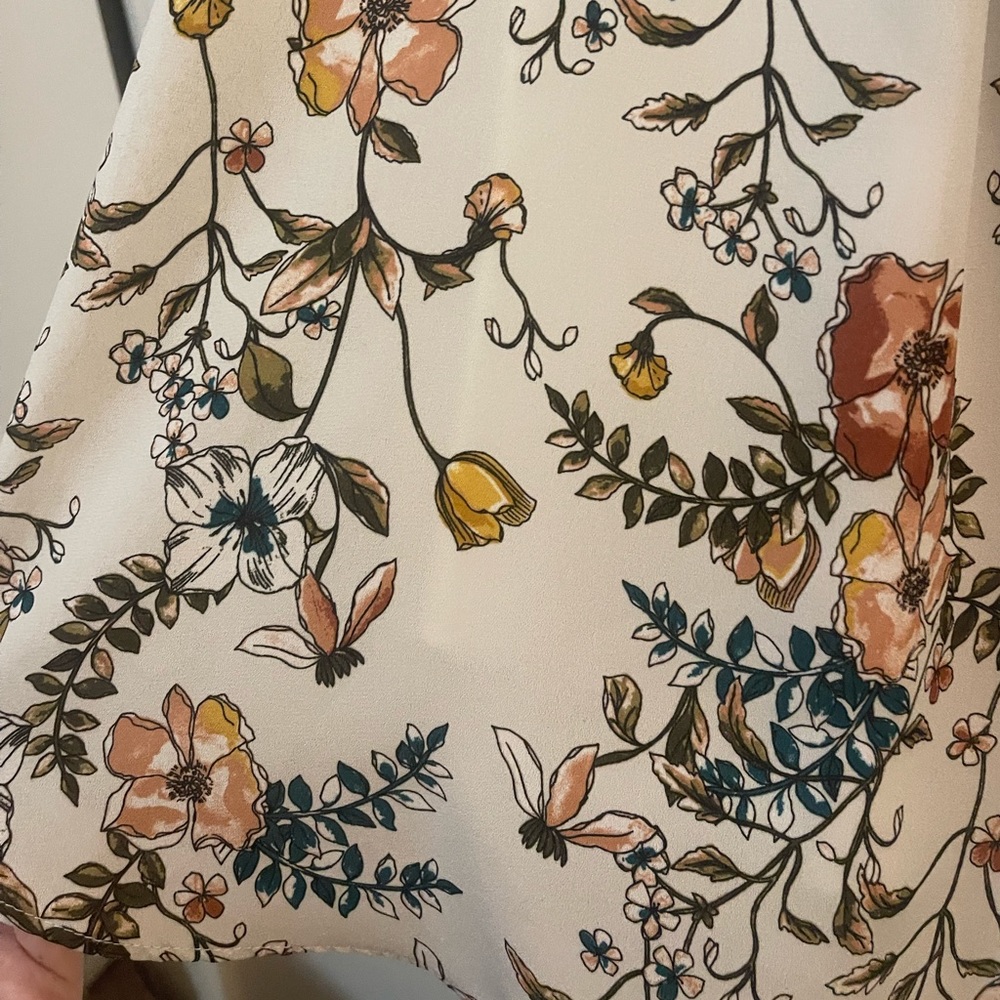 Floral sleeveless top - Picture 2 of 4